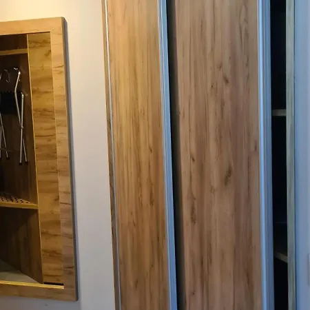 Czarna Gora 403 아파트